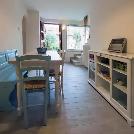 Il Giardino Di Sabbia Лакона